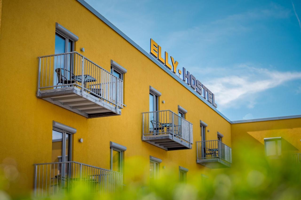 Elly Hostel フライベルク エクステリア 写真